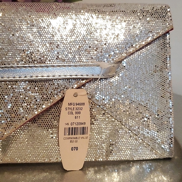 NWT Victoria's Secret Silver Bling Clutch Handbag Purse Bonus Accessories - Picture 8 of 16